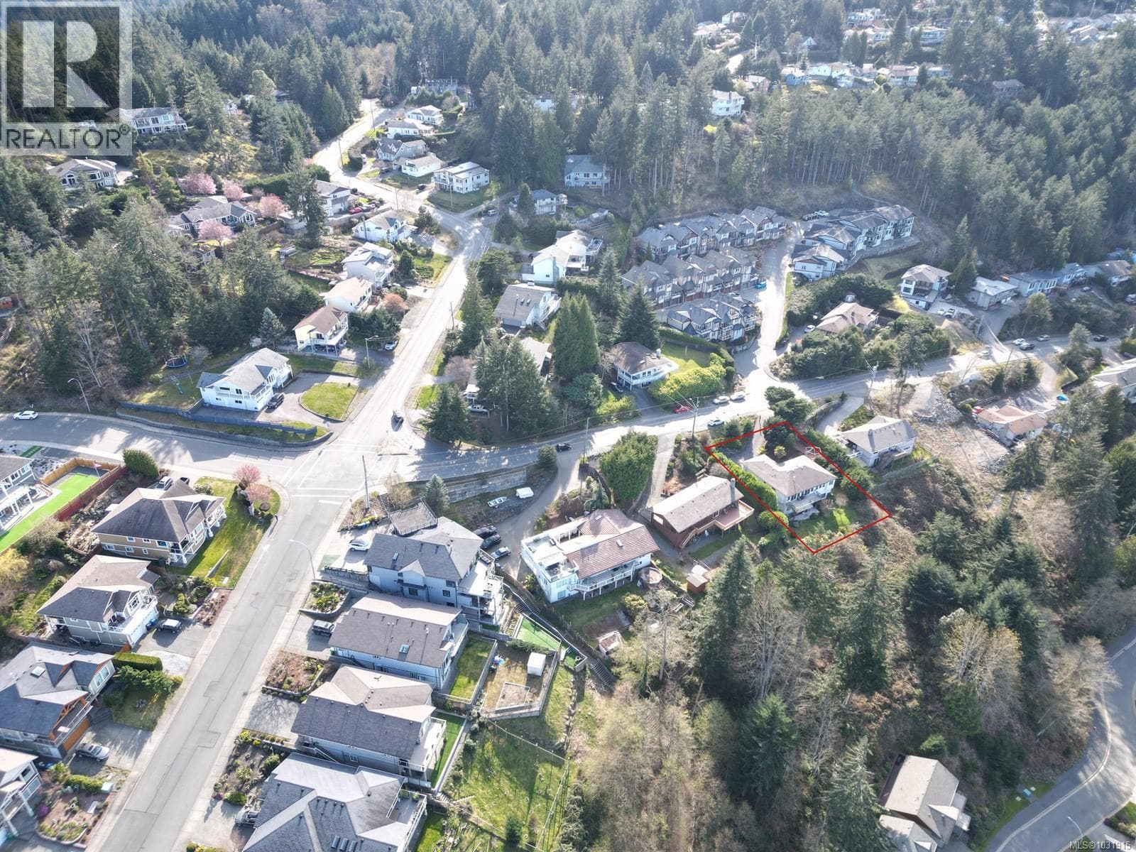 4718 Laguna Way photo 3