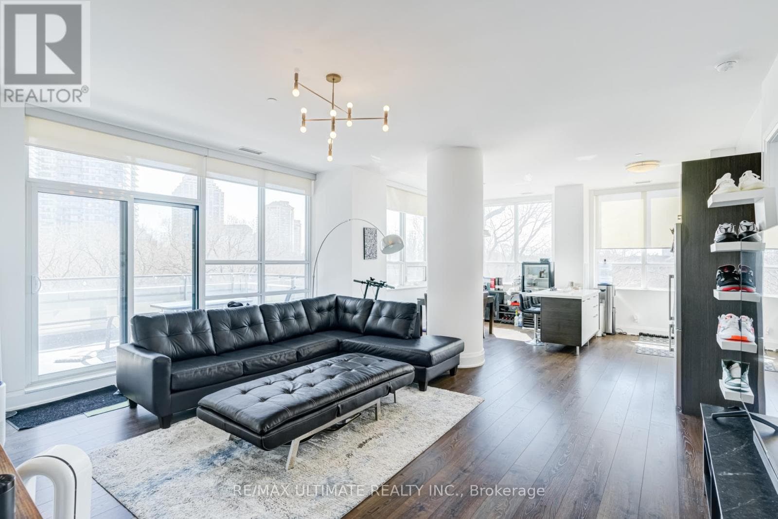 203 - 36 PARK LAWN ROAD photo 4