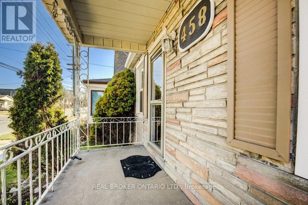 458 UPPER WENTWORTH STREET photo 4