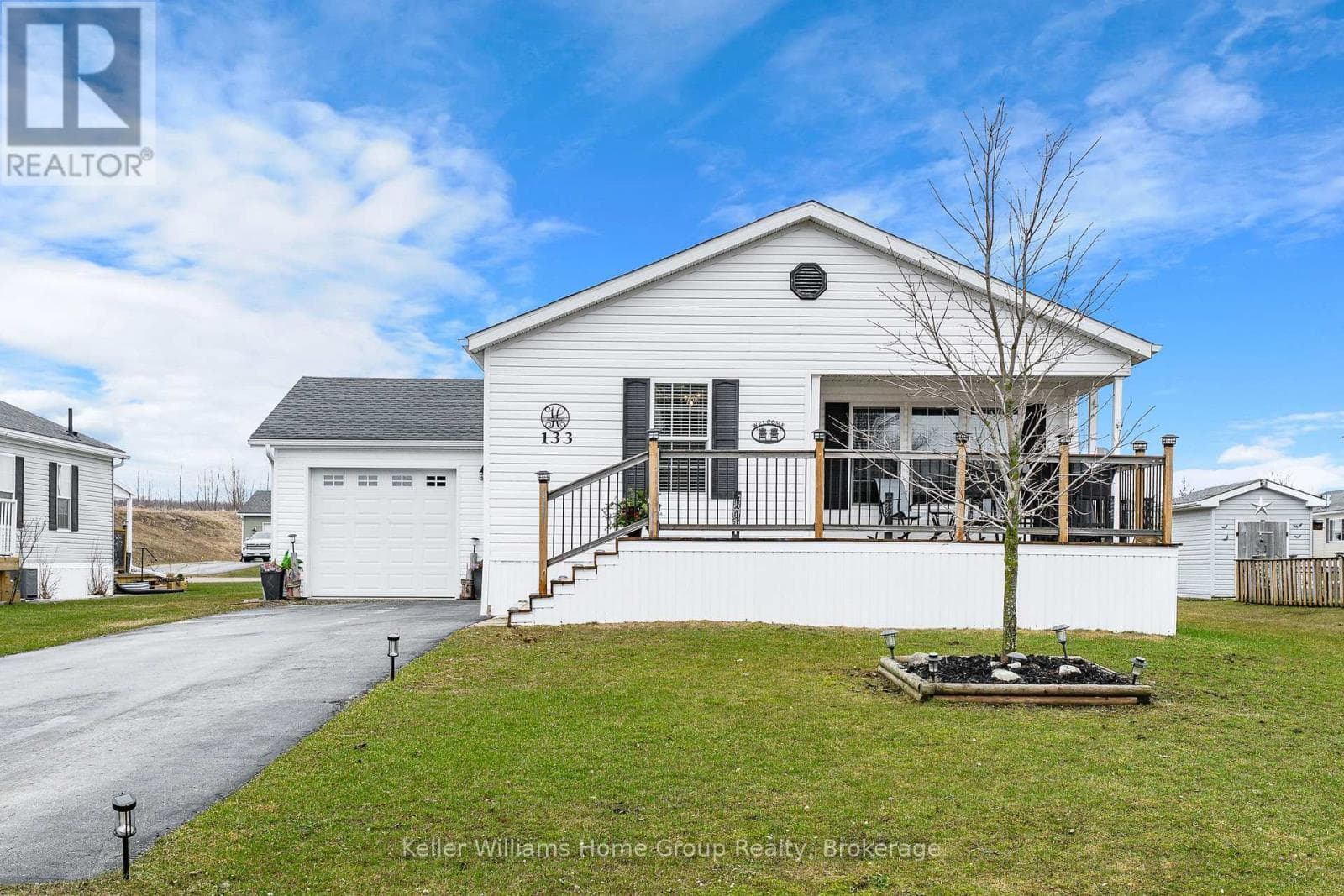 2 bed 2 bath single family at 133 PARKVIEW CIRCLE — $399,900