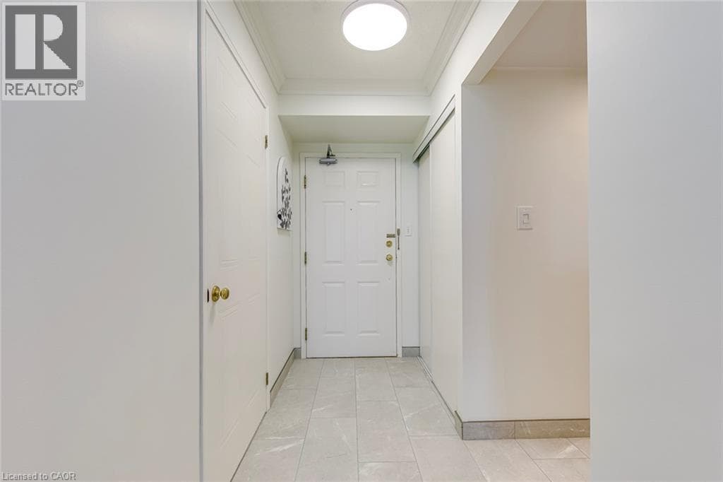 5080 PINEDALE Avenue Unit# 902 photo 4