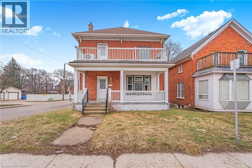 30 REGINA Street N photo 2