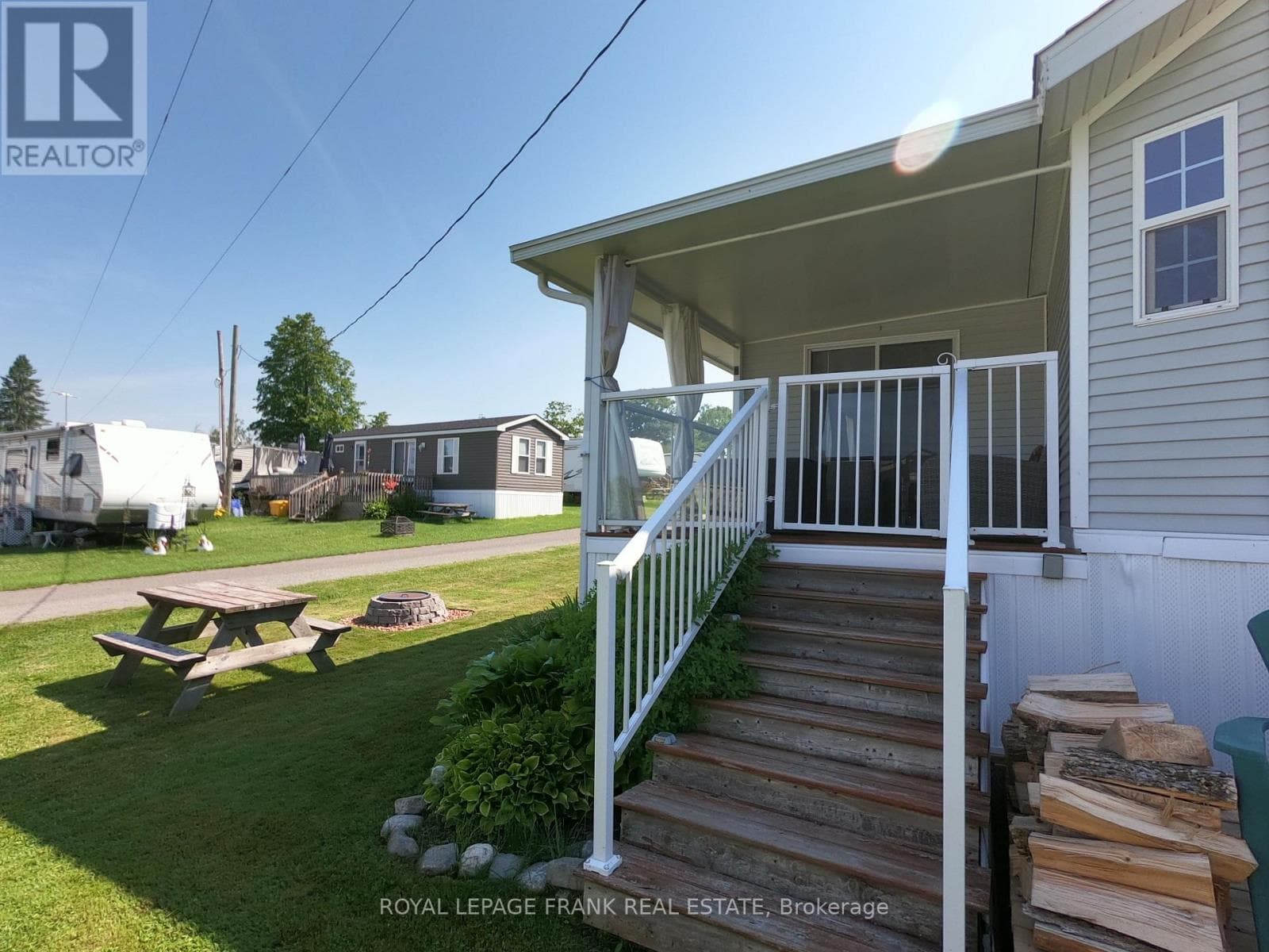 14 PIONEER DRIVE photo 4