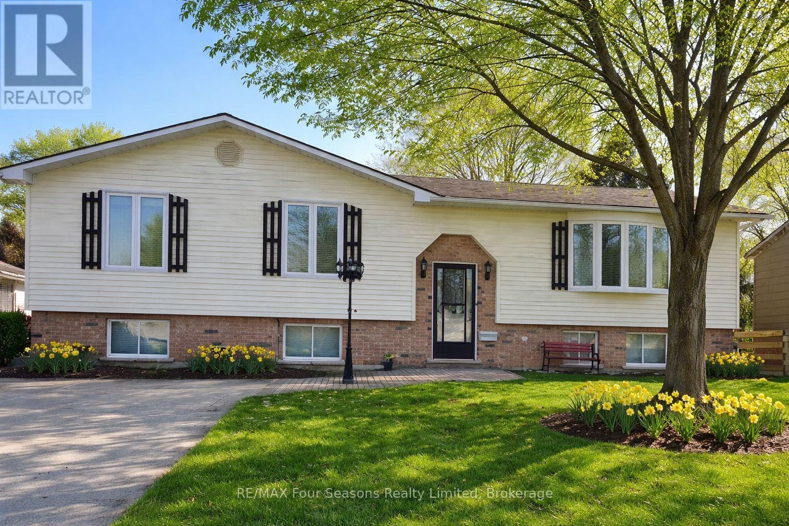 2 bed 2 bath single family at 317 BRICKER STREET — $589,000