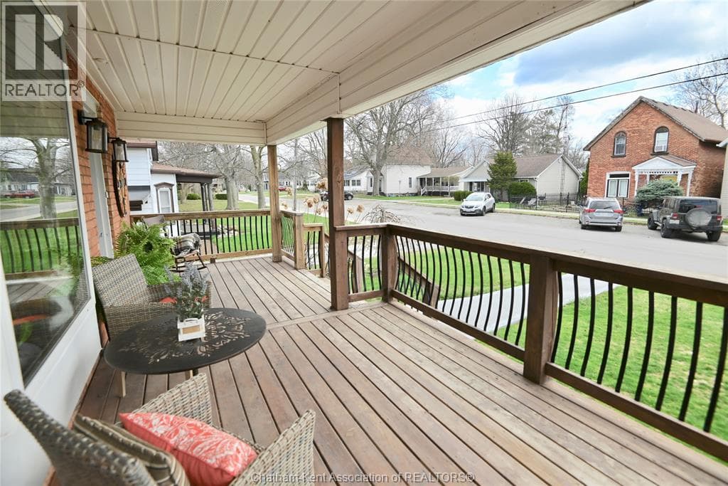 8 Ebenezer STREET East photo 3