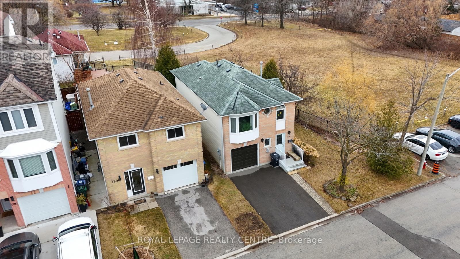 1296 WOODHILL COURT photo 2
