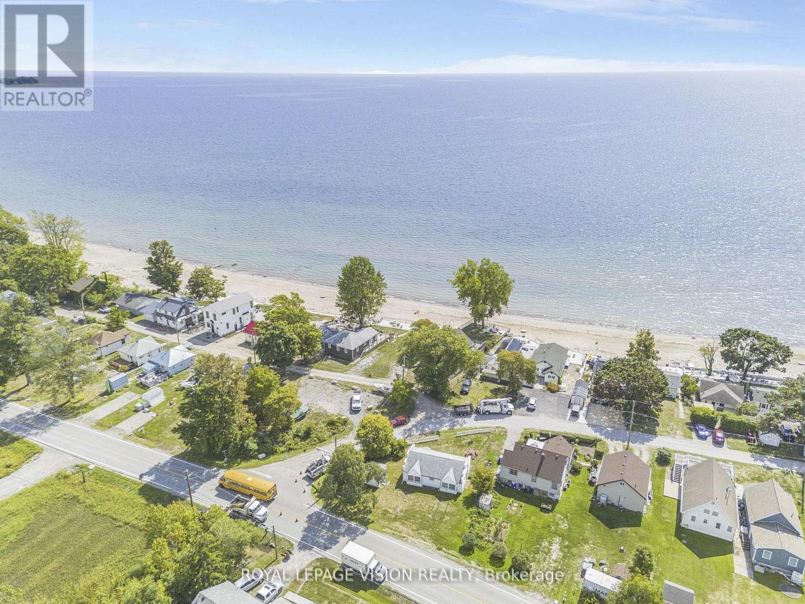 12874 OLD LAKESHORE ROAD photo 2