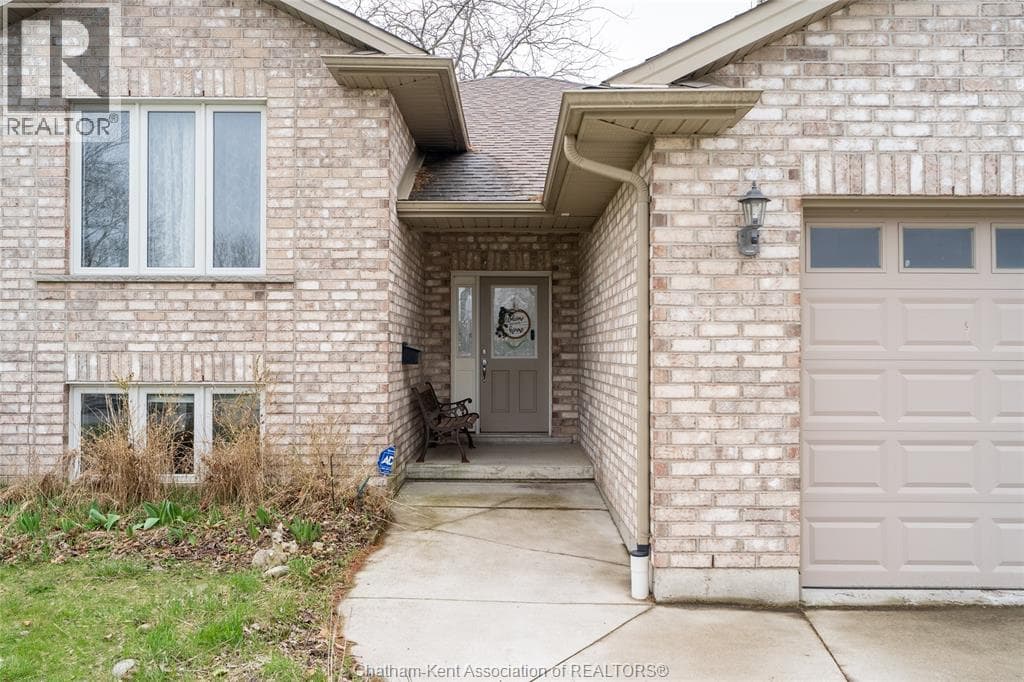 30 St Michael AVENUE photo 3