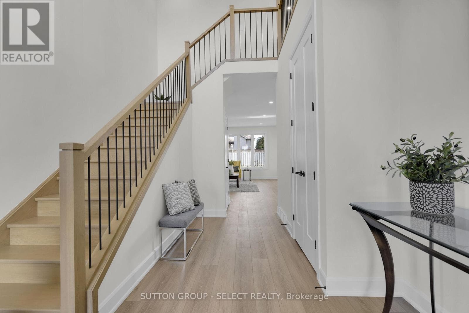 1 BANCROFT ROAD photo 3