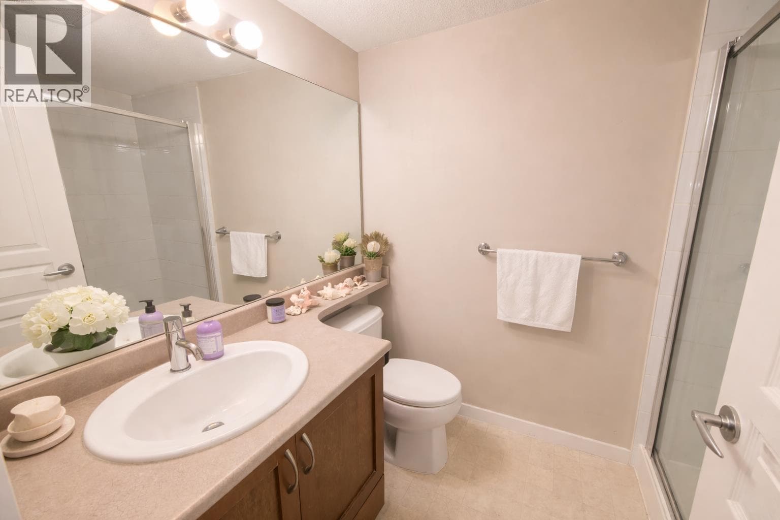 203 2951 SILVER SPRINGS BOULEVARD photo 4