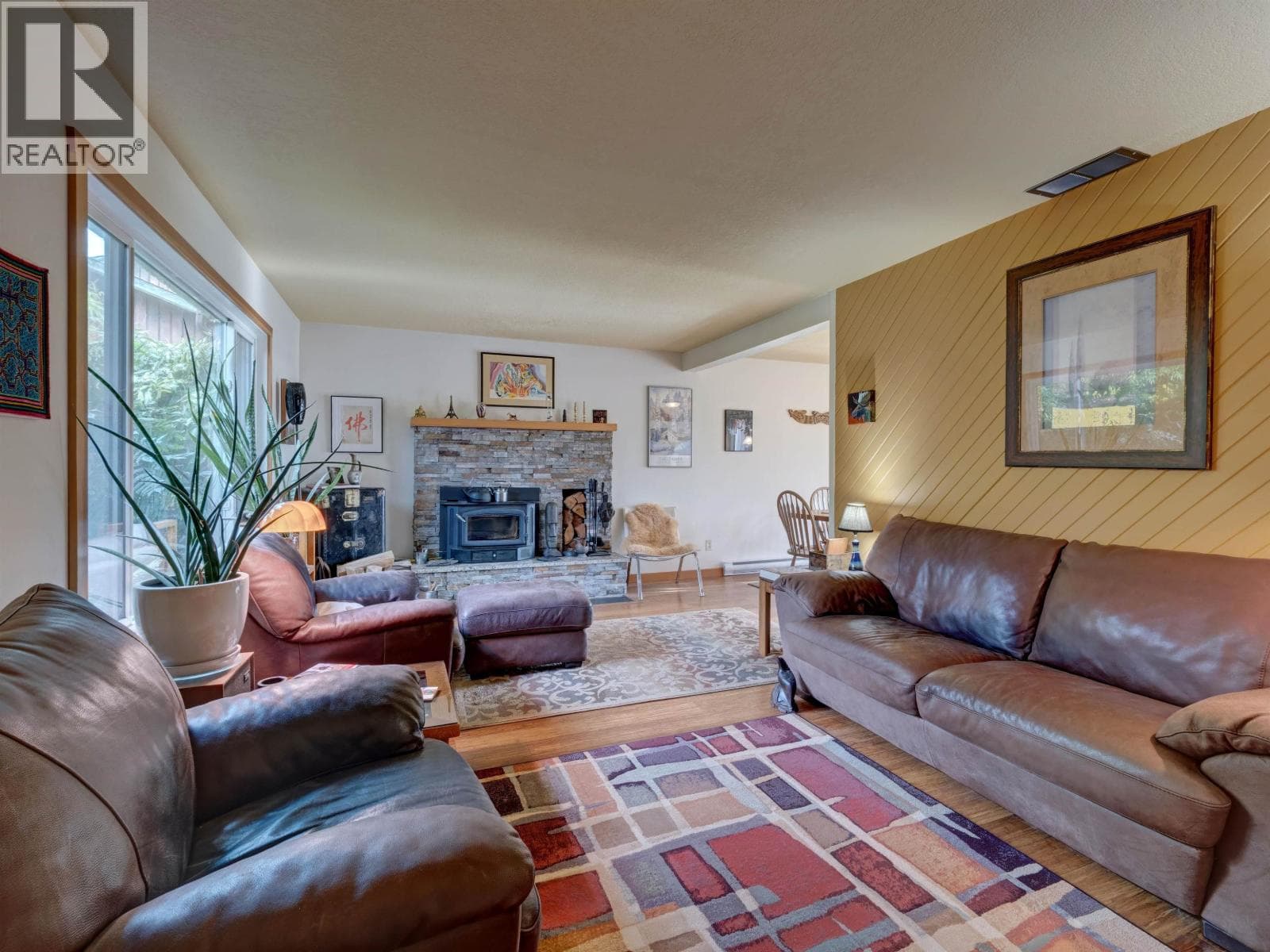 6183 BLIGH ROAD photo 3