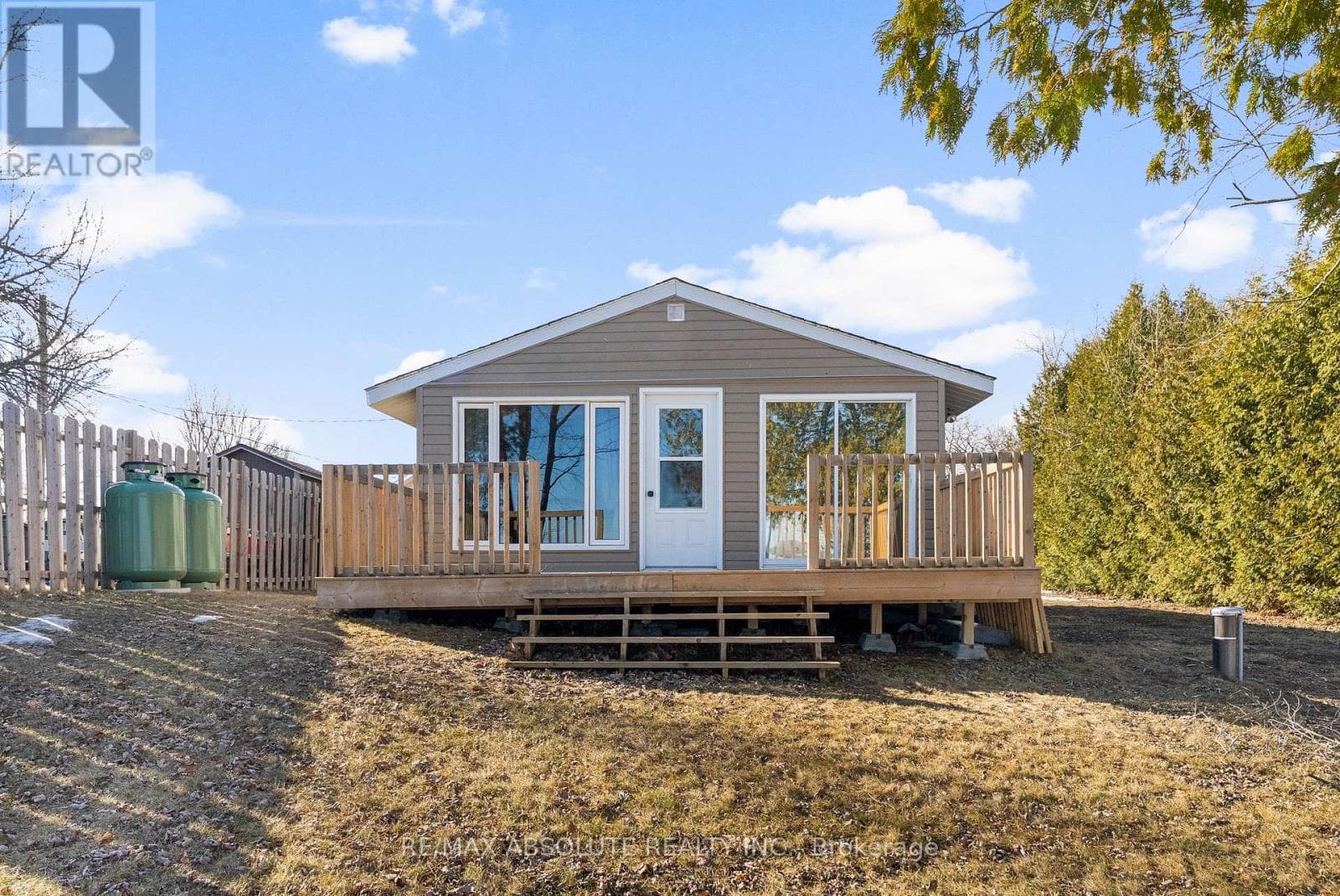 33 B OAKDALE LANE photo 2