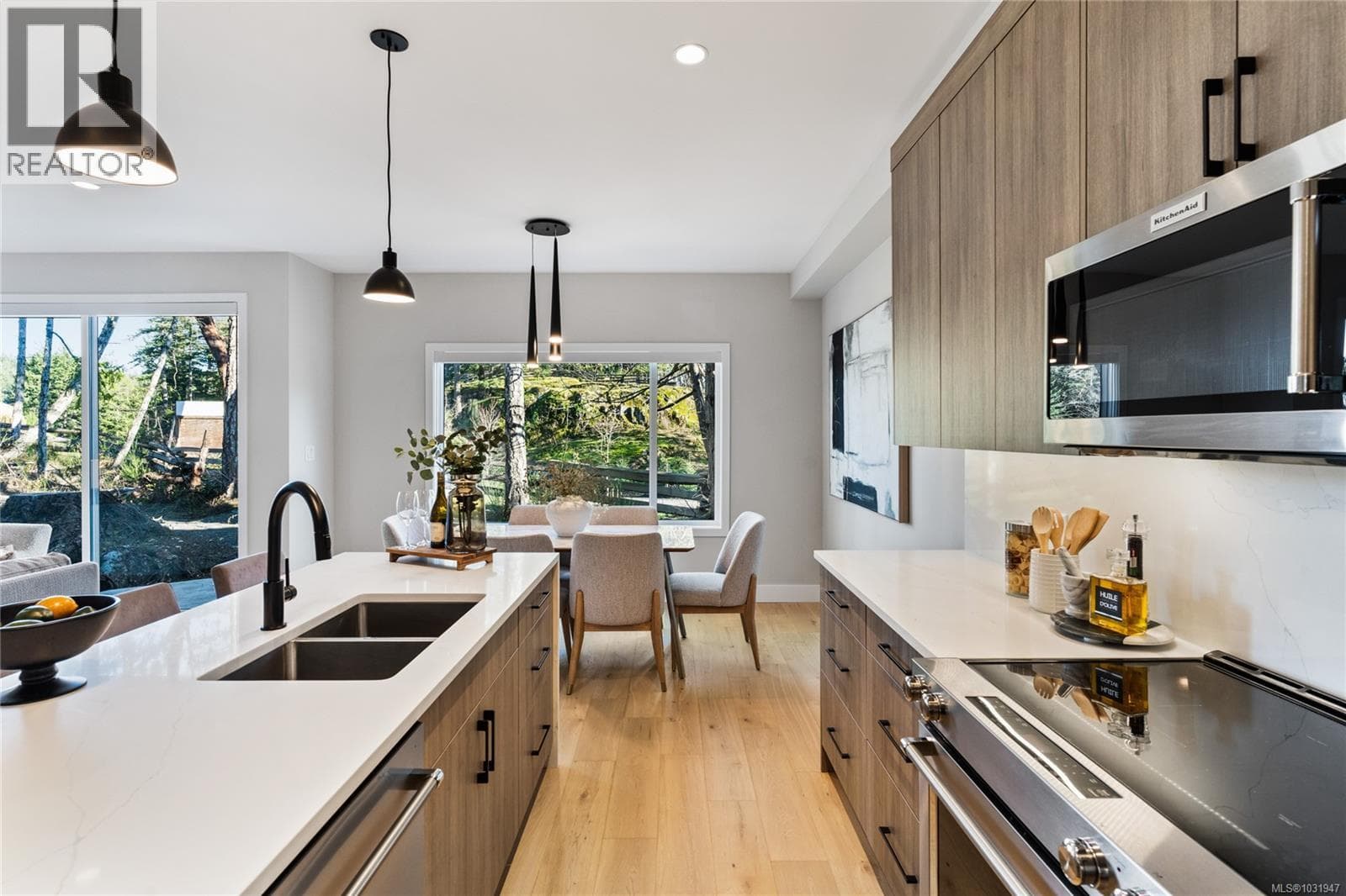 20 3921 Olympian Way photo 5