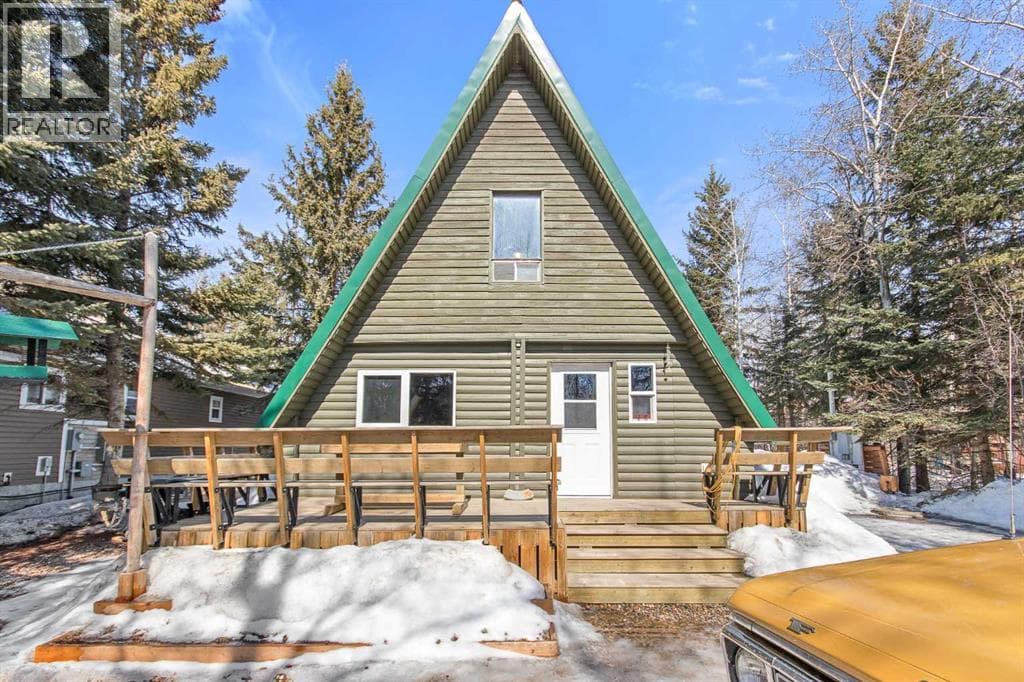 2 bed 1 bath single family at 1447 Lakeview Drive — $349,900