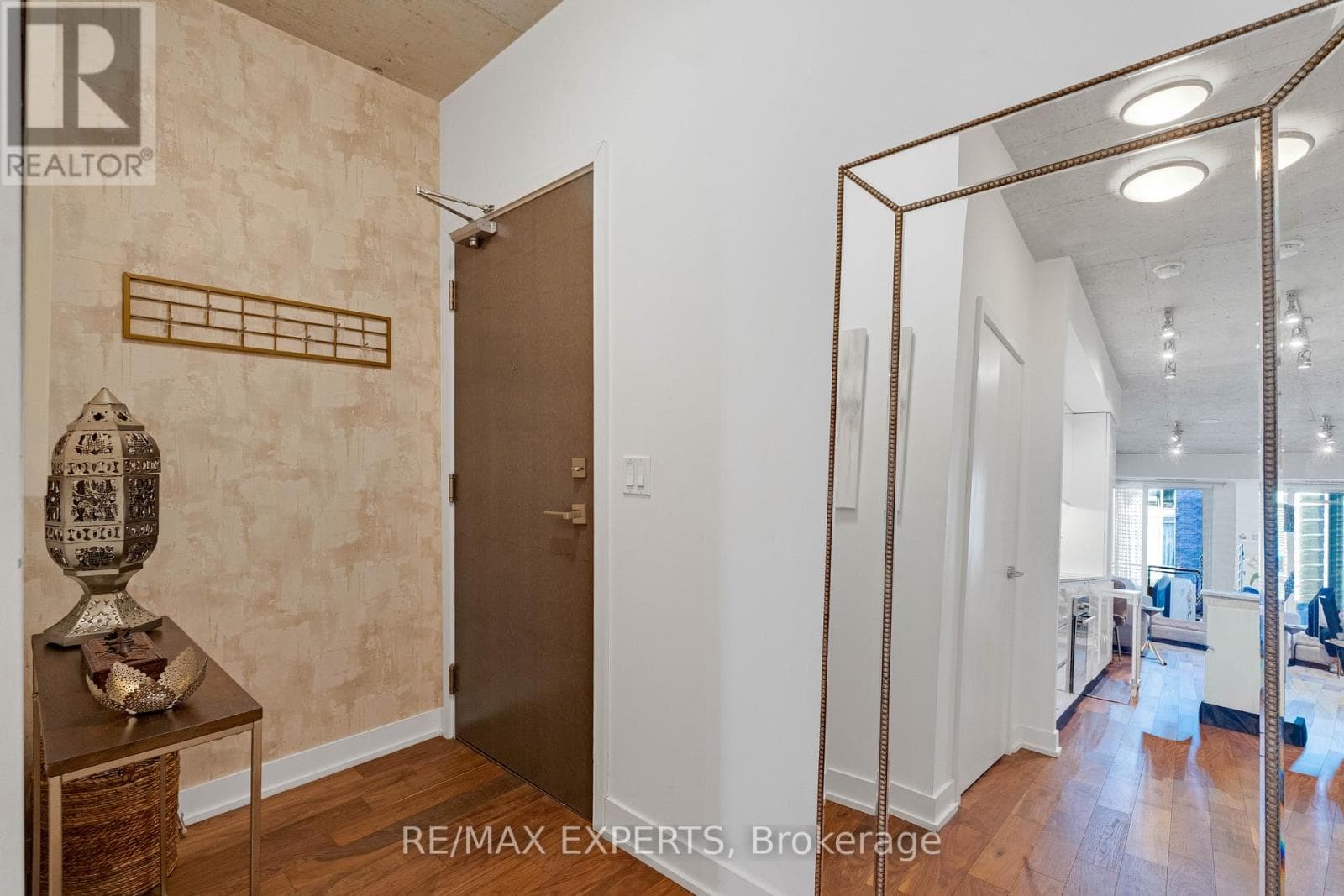 516 - 20 GLADSTONE AVENUE photo 4