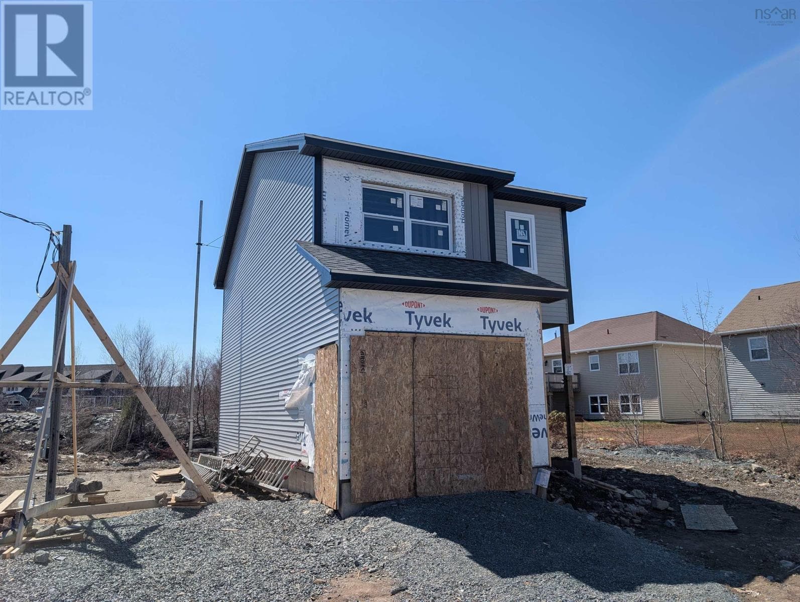 3 bed 3 bath single family at 11 Alabaster Way — $593,900