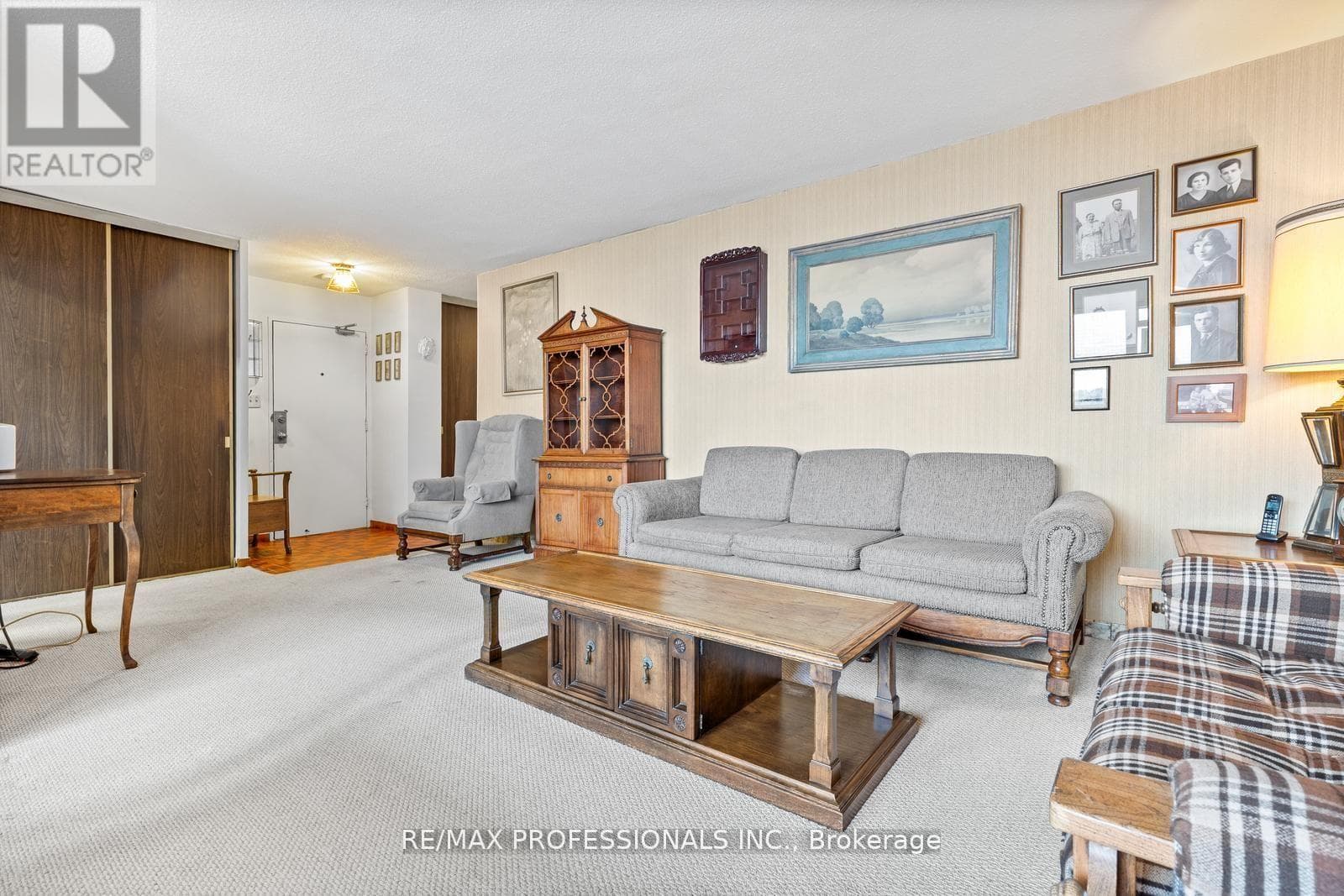 1704 - 180 MARKHAM ROAD photo 4