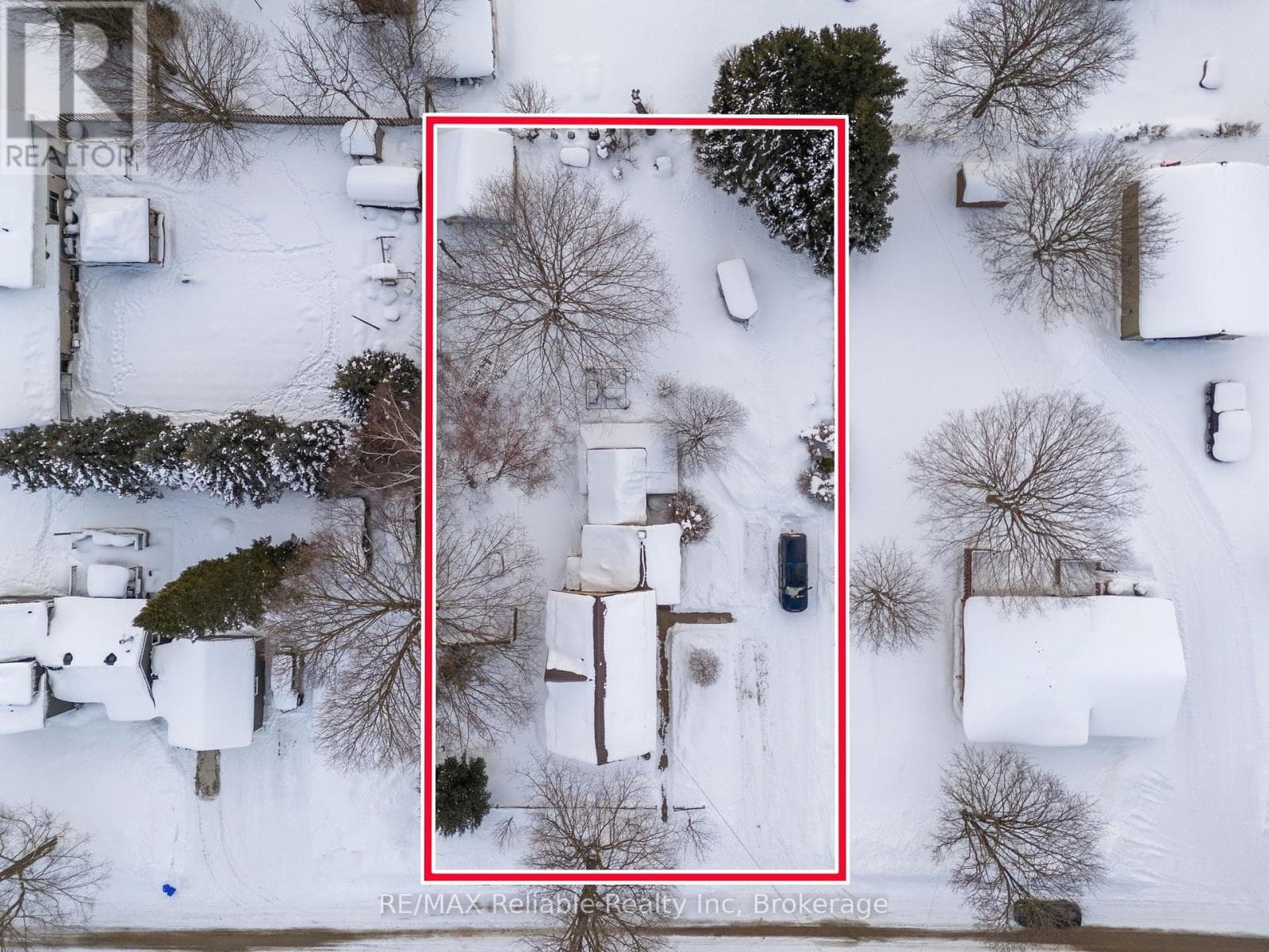 293 DRUMMOND STREET photo 3