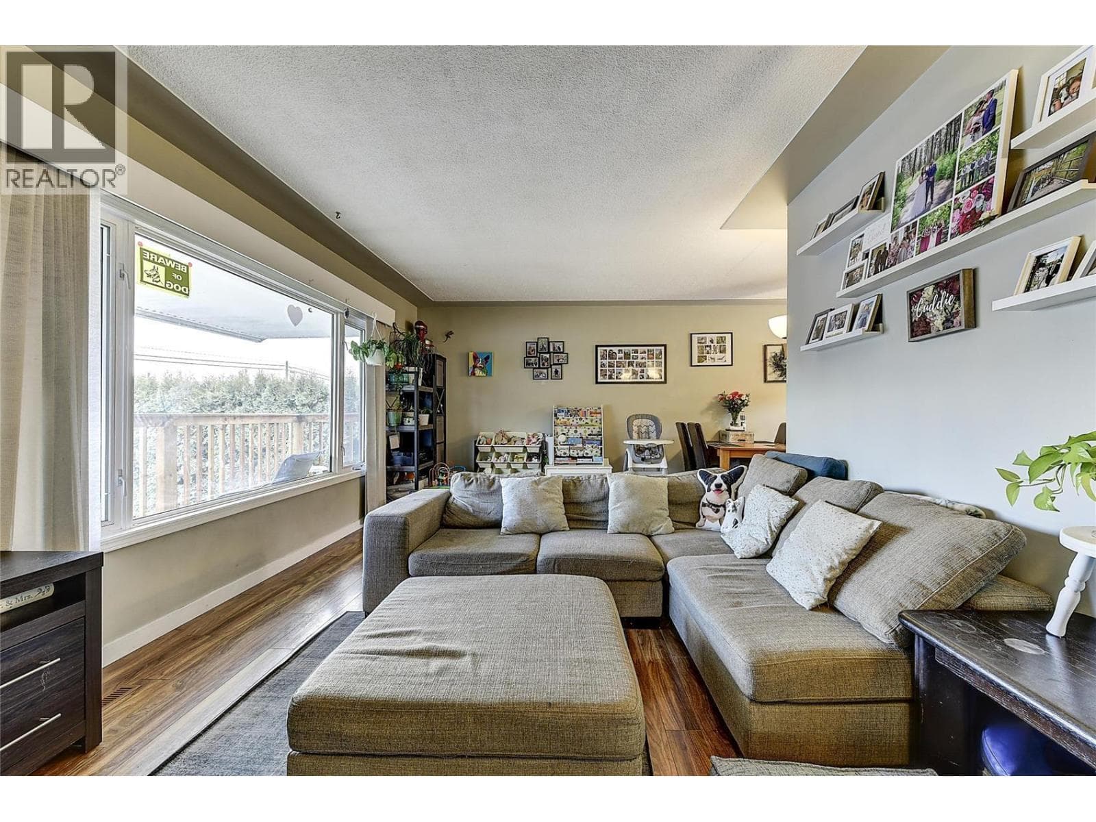 500 Snowsell Street N photo 4