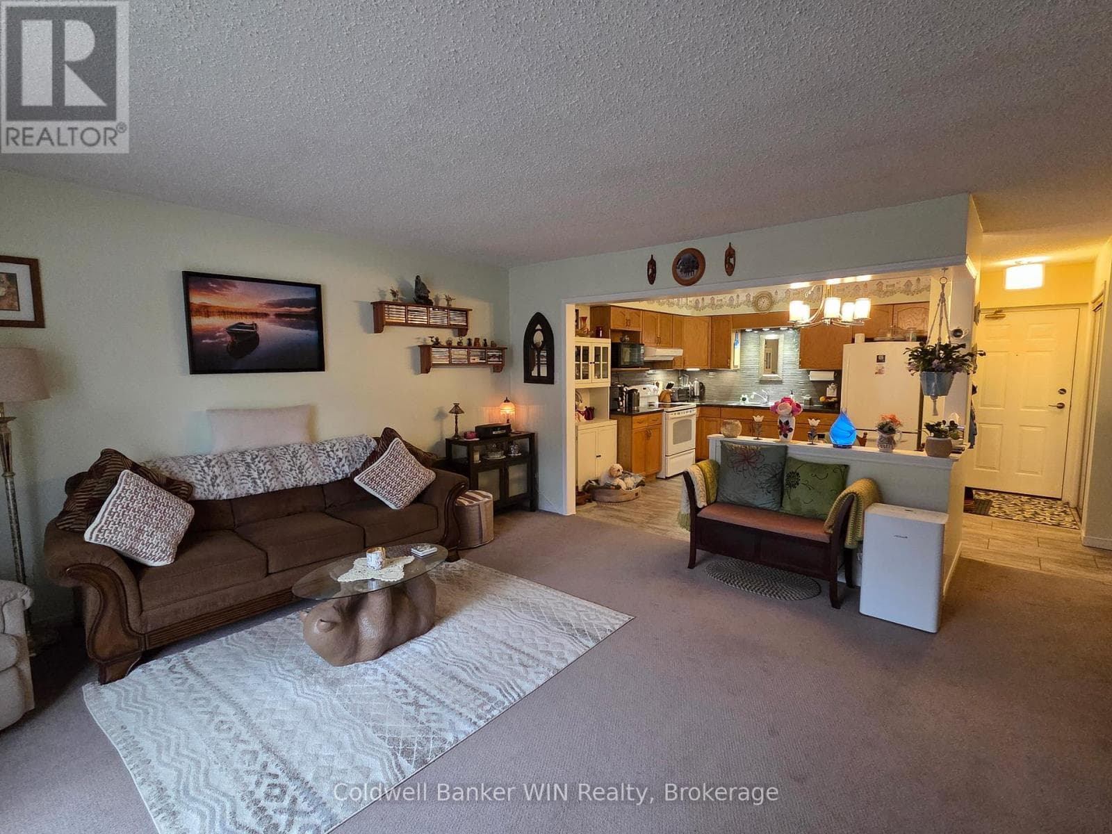 108 - 440 DURHAM STREET W photo 2