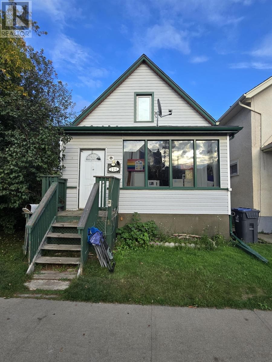3 bed 2 bath single family at 224 Mckellar ST S — $202,500
