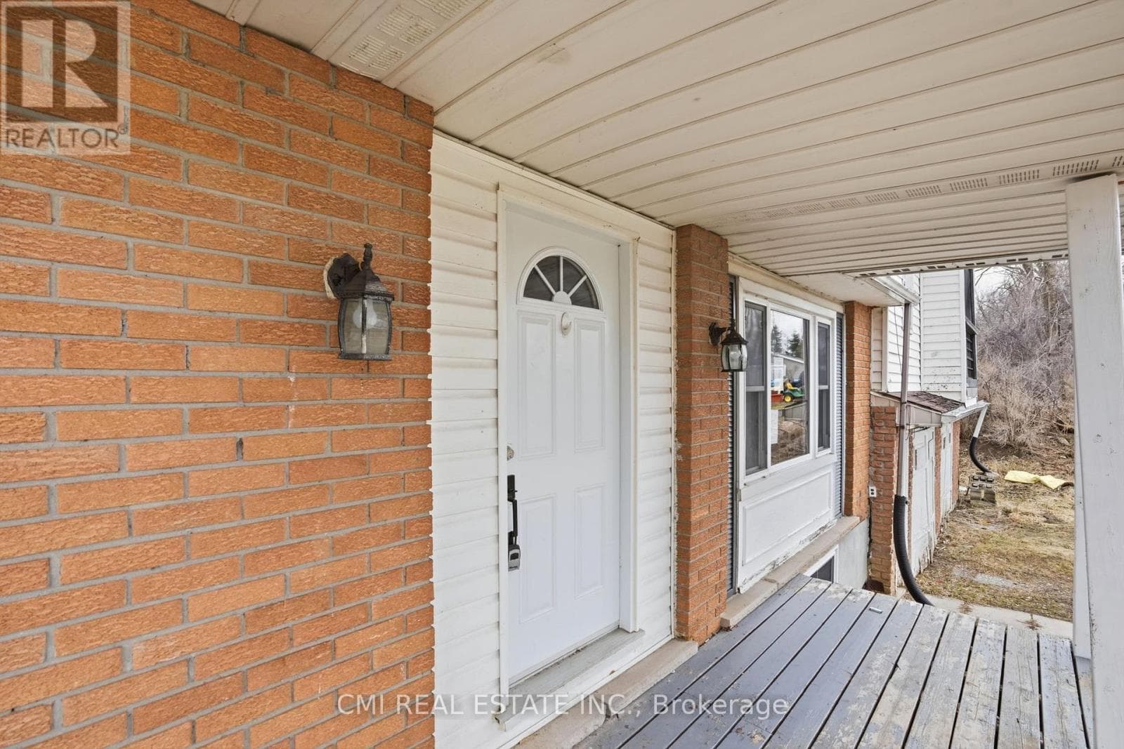 692 EMILY PARK ROAD photo 5