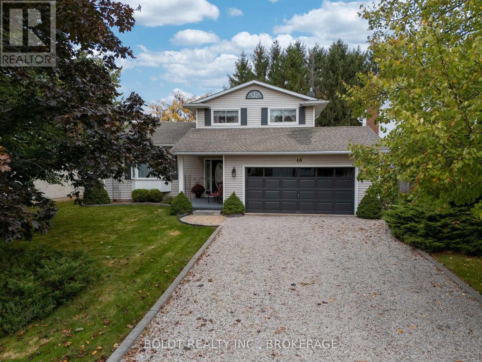 48 HOMESTEAD DRIVE photo 2