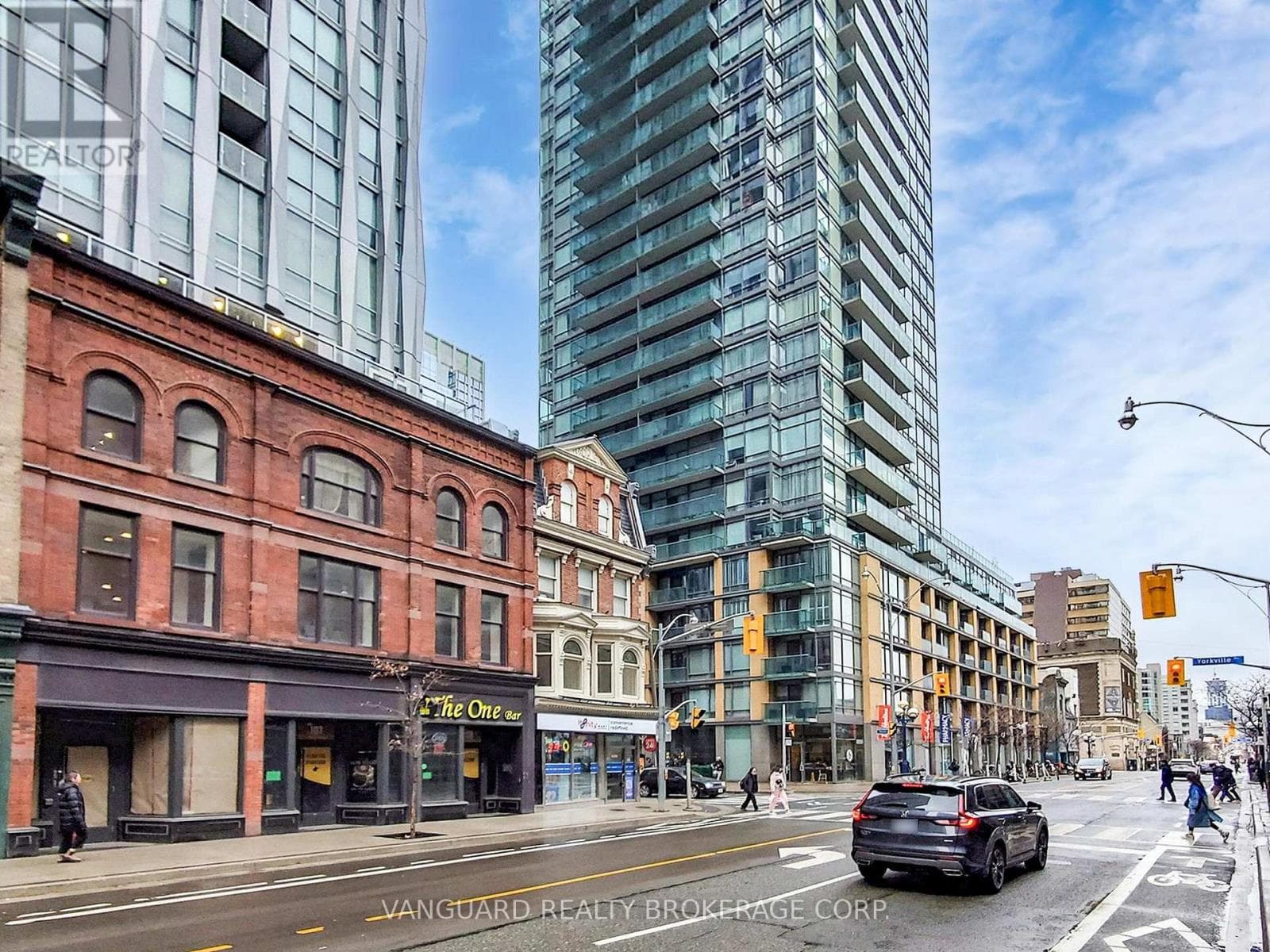 107, 108 & 1010 - 1 YORKVILLE AVENUE photo 2