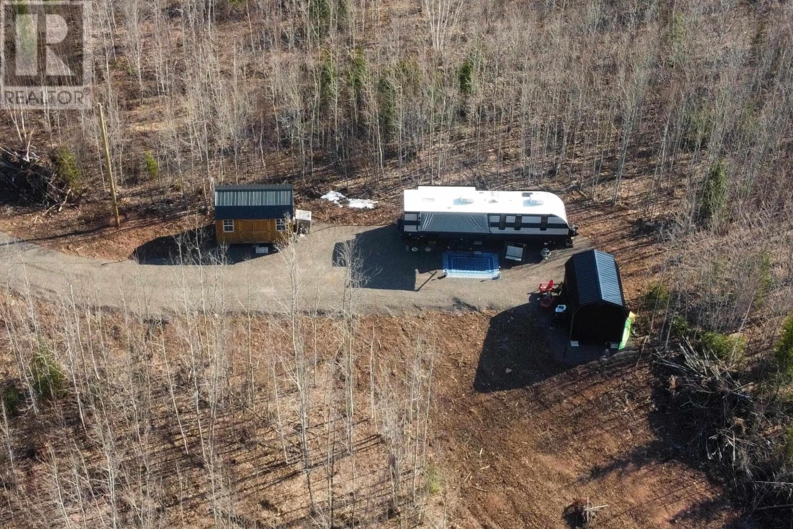 6617 Highway 321 photo 2
