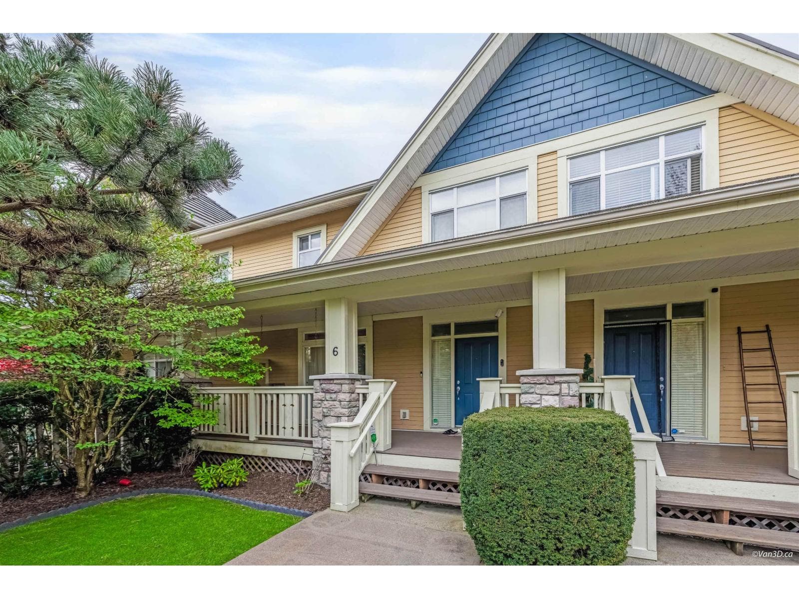 3 bed 3 bath single family at 6 15237 36 AVENUE — $959,900