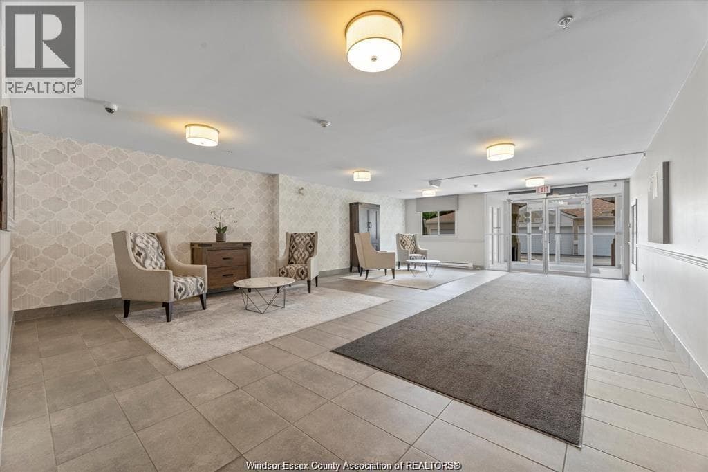 1535 GRAND MARAIS ROAD Unit# 301 photo 4