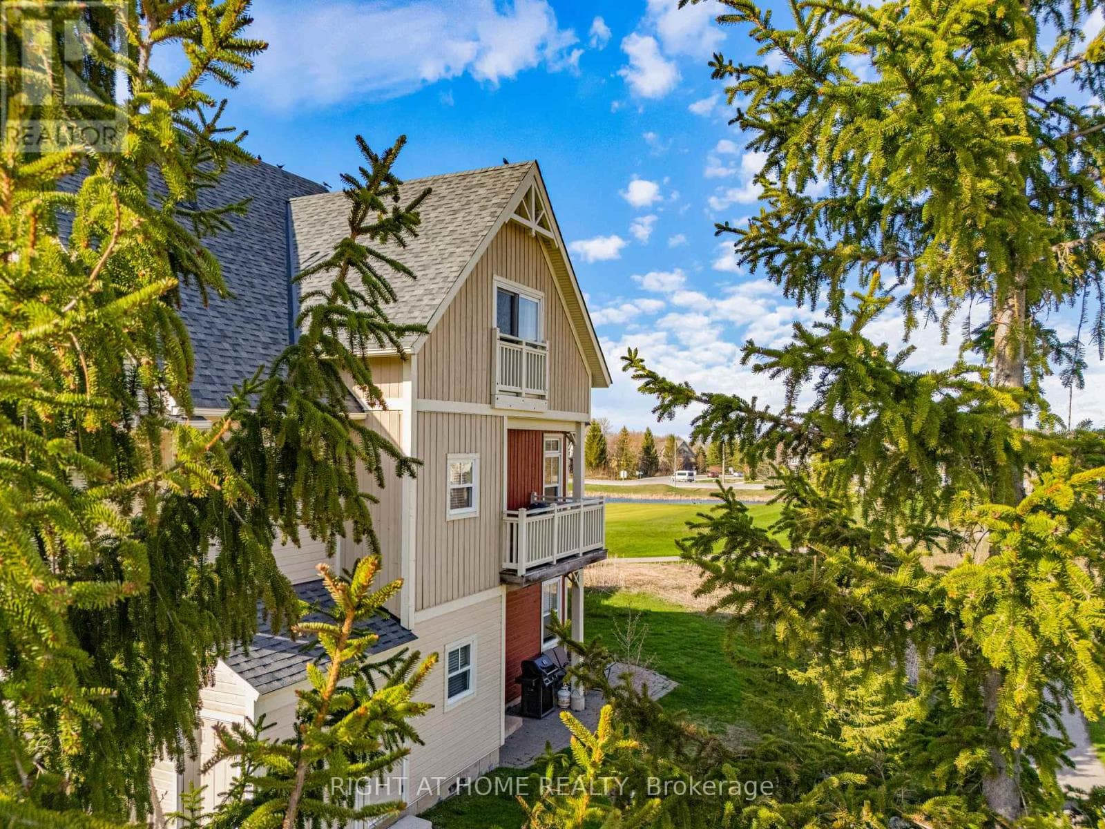 229 - 130 FAIRWAY COURT photo 5