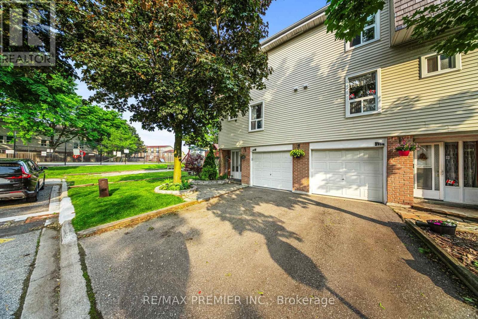 120 ELLERSLIE ROAD photo 3