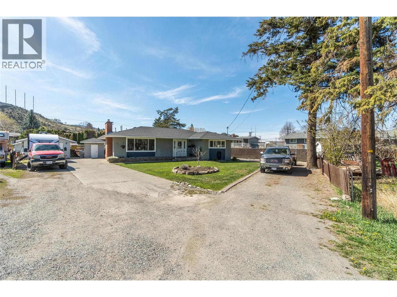 146 Curlew Place photo 3