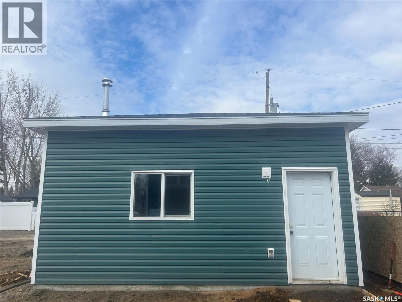 1314 CONNAUGHT AVENUE photo 3