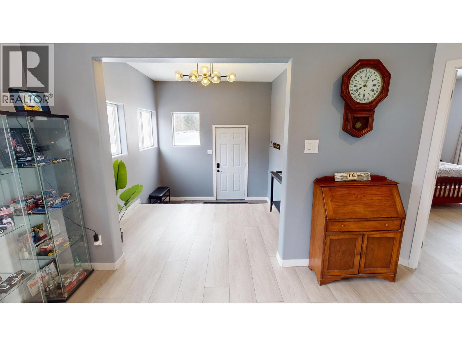 2107 RAWLINGS ROAD photo 3
