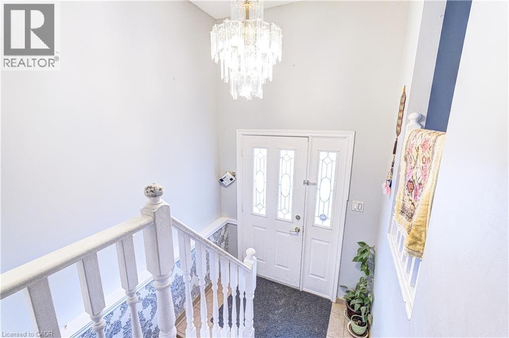 78 MARKSON Crescent photo 5