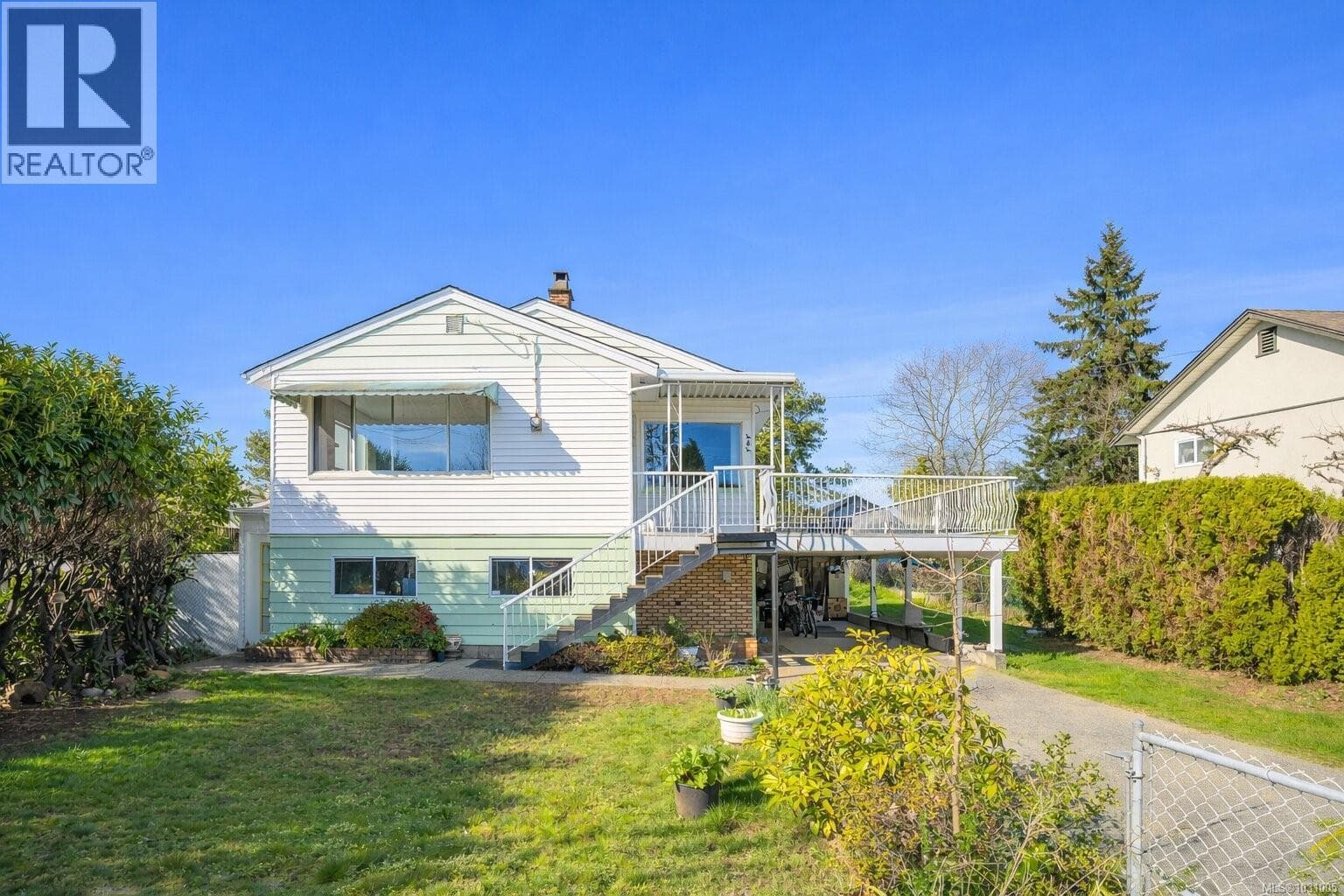 4 bed 2 bath single family at 464 Renfrew St — $699,900