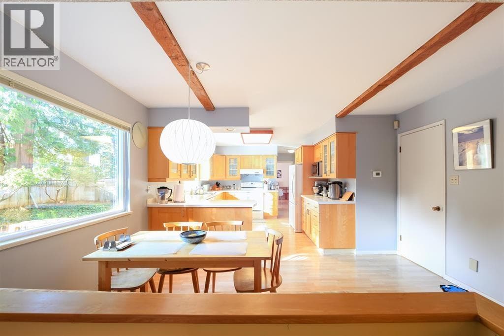 6415 BUCKINGHAM DRIVE photo 3