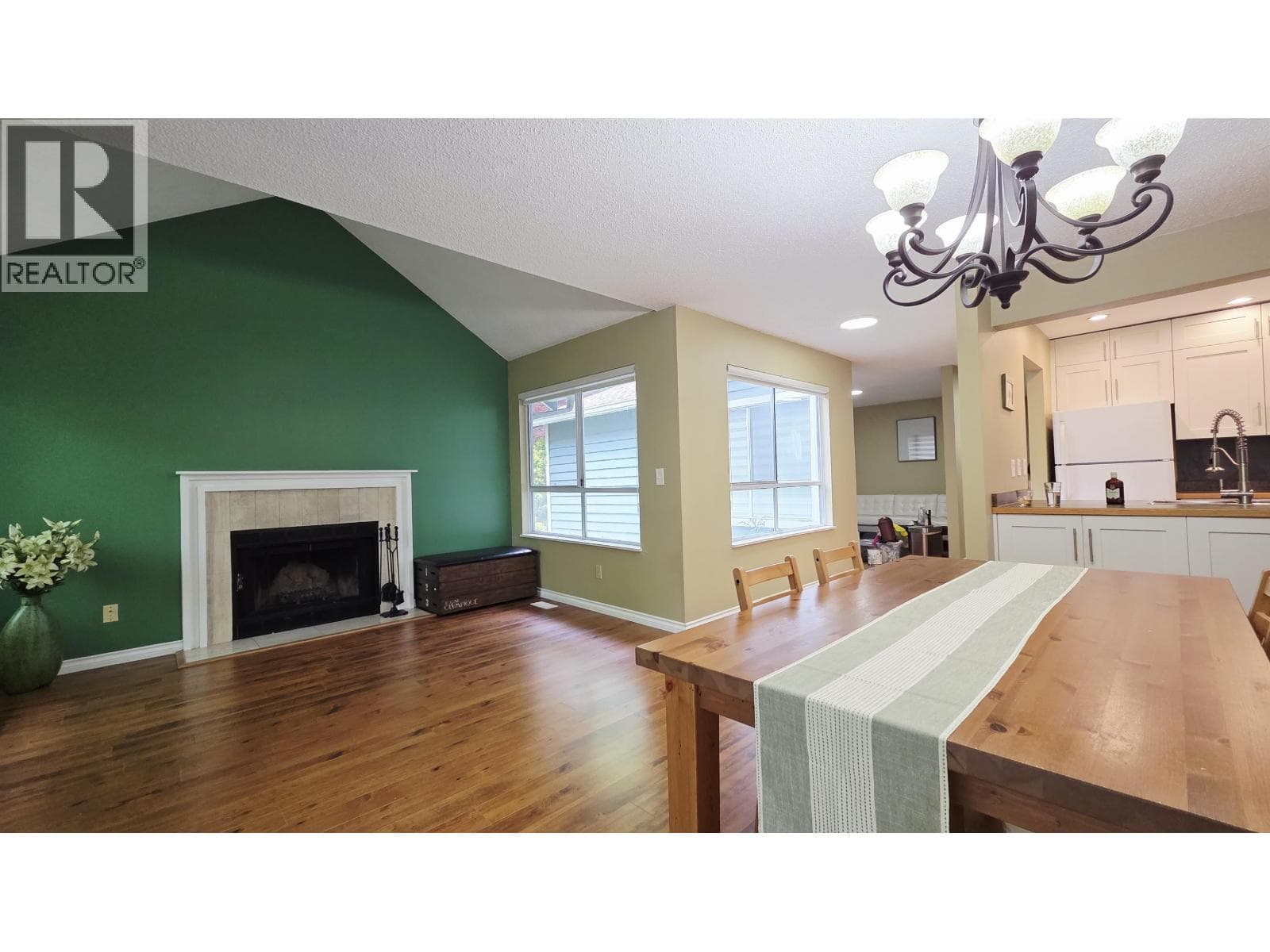 13 9000 ASH GROVE CRESCENT photo 4