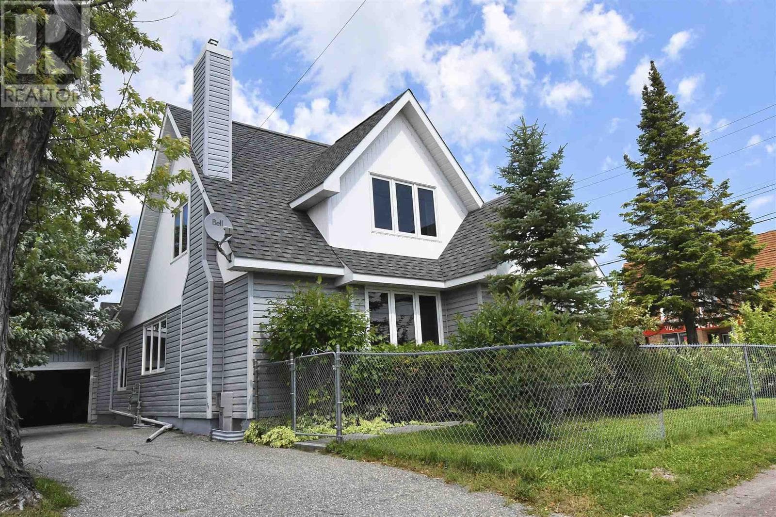 900 Prince ST photo 2