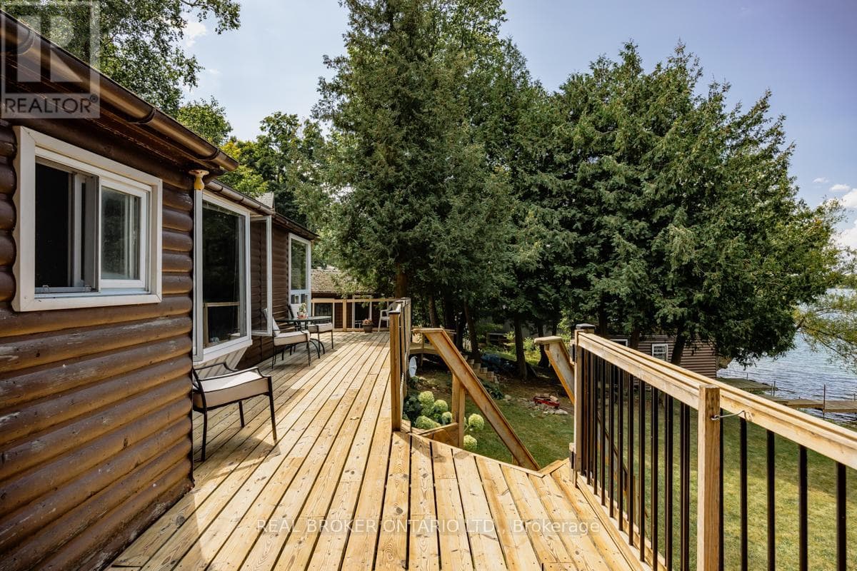 70 IVY LANE photo 3