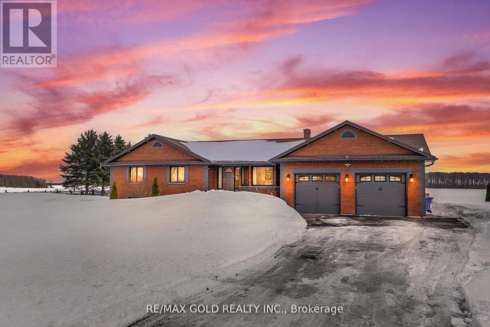 4 bed 3 bath single family at 554421 MONO - AMARANTH TOWNLINE — $999,999