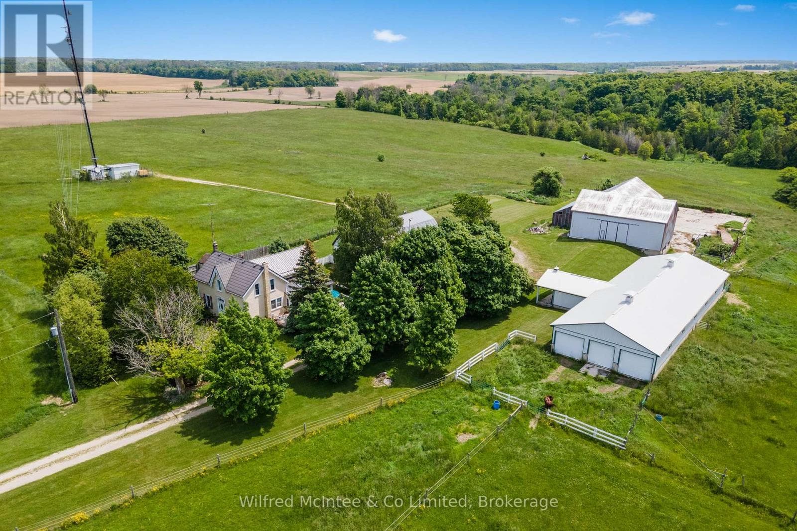 952 BRUCE ROAD 23 photo 2