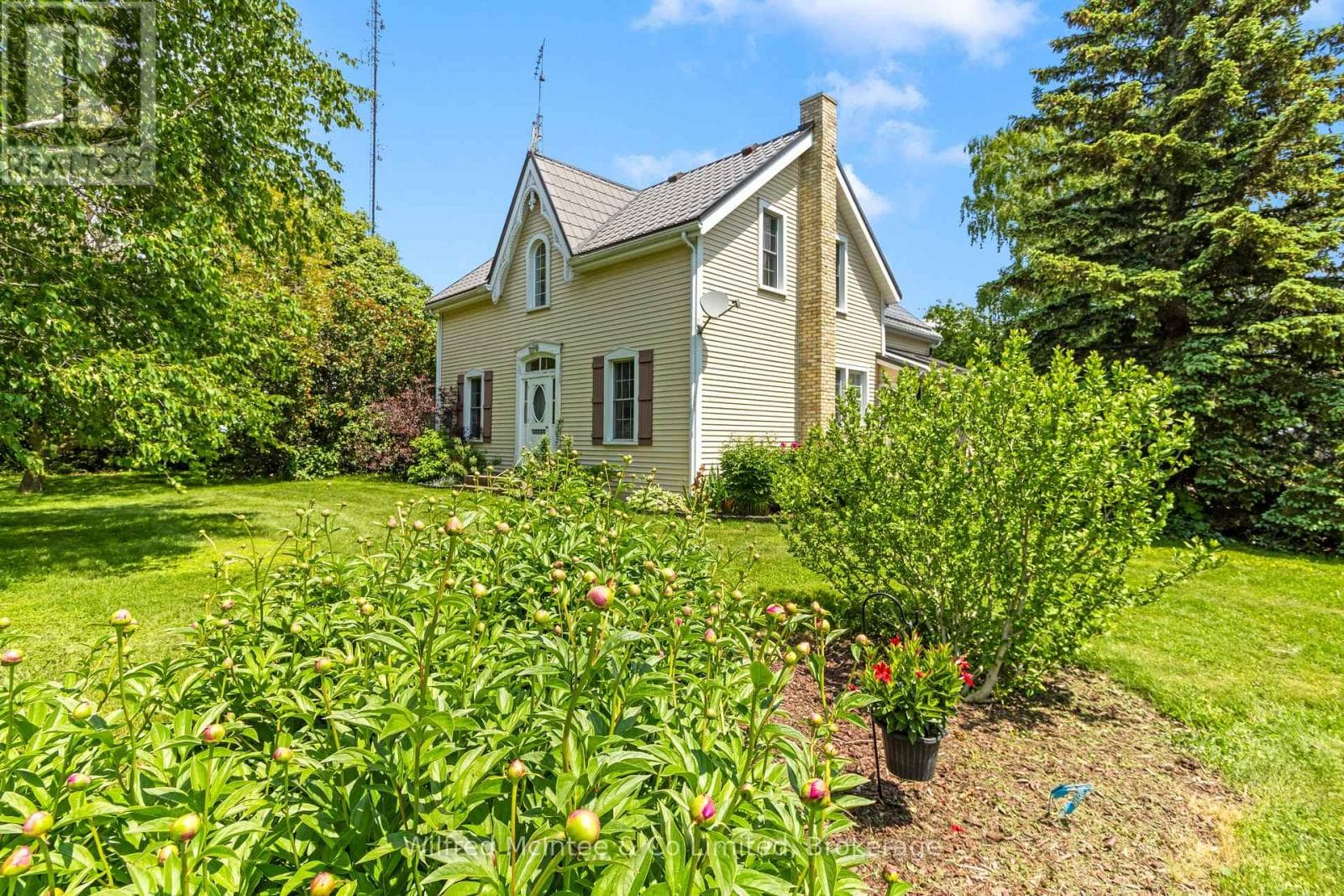 952 BRUCE ROAD 23 photo 3