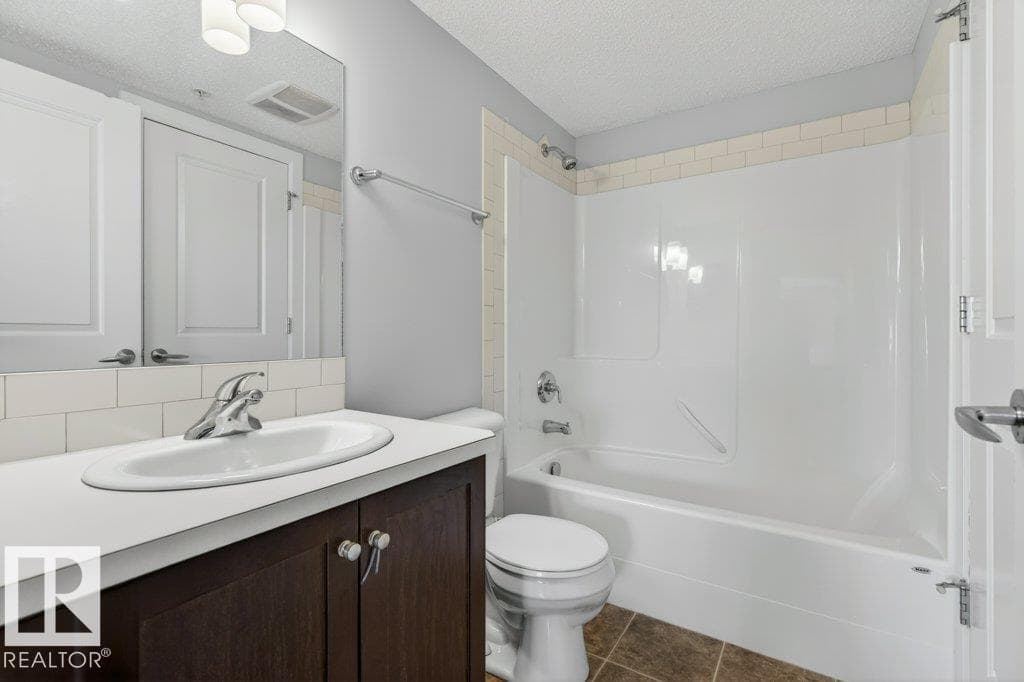 #206 3719 WHITELAW LN NW photo 12