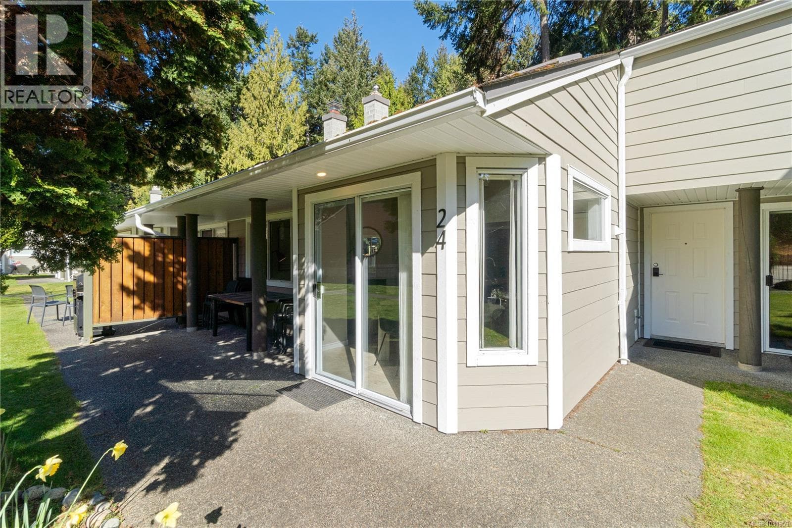 2 bed 1 bath single family at 24 1135 Resort Dr — $499,000