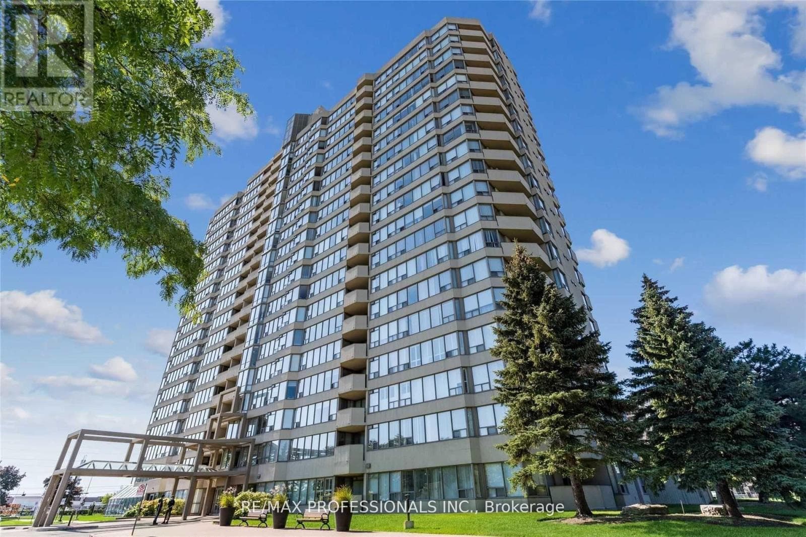 3 bed 2 bath single family at 1703 - 700 CONSTELLATION DRIVE — $575,000