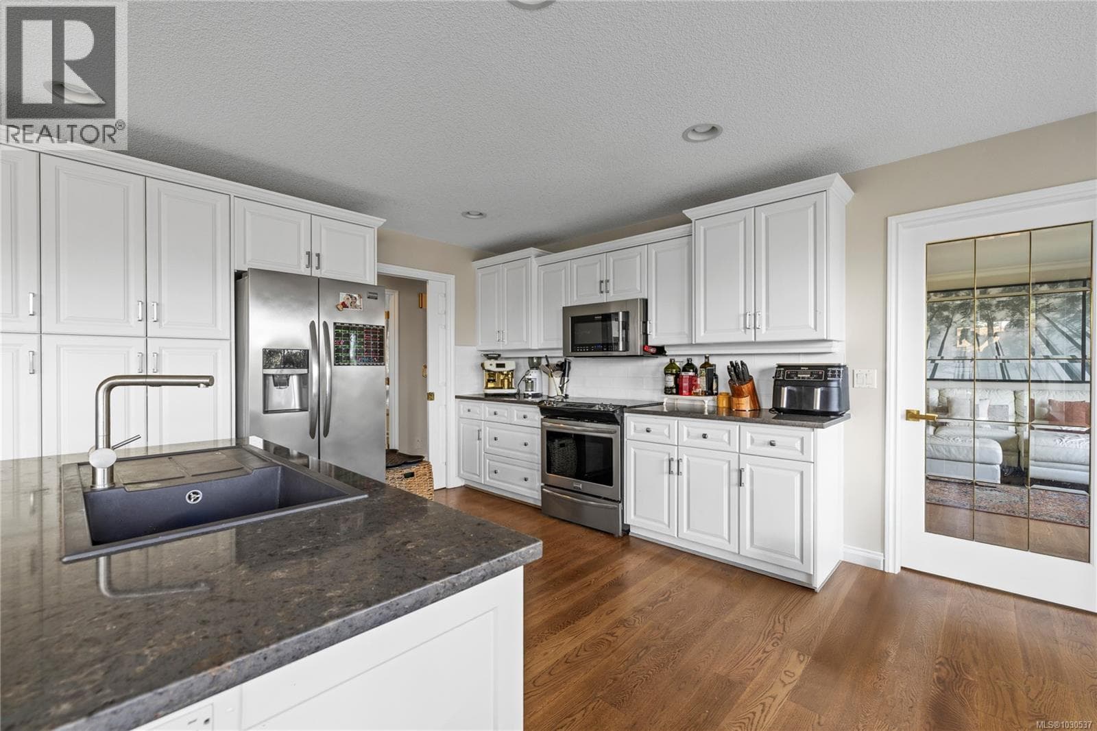 3541 Shelby Lane photo 4