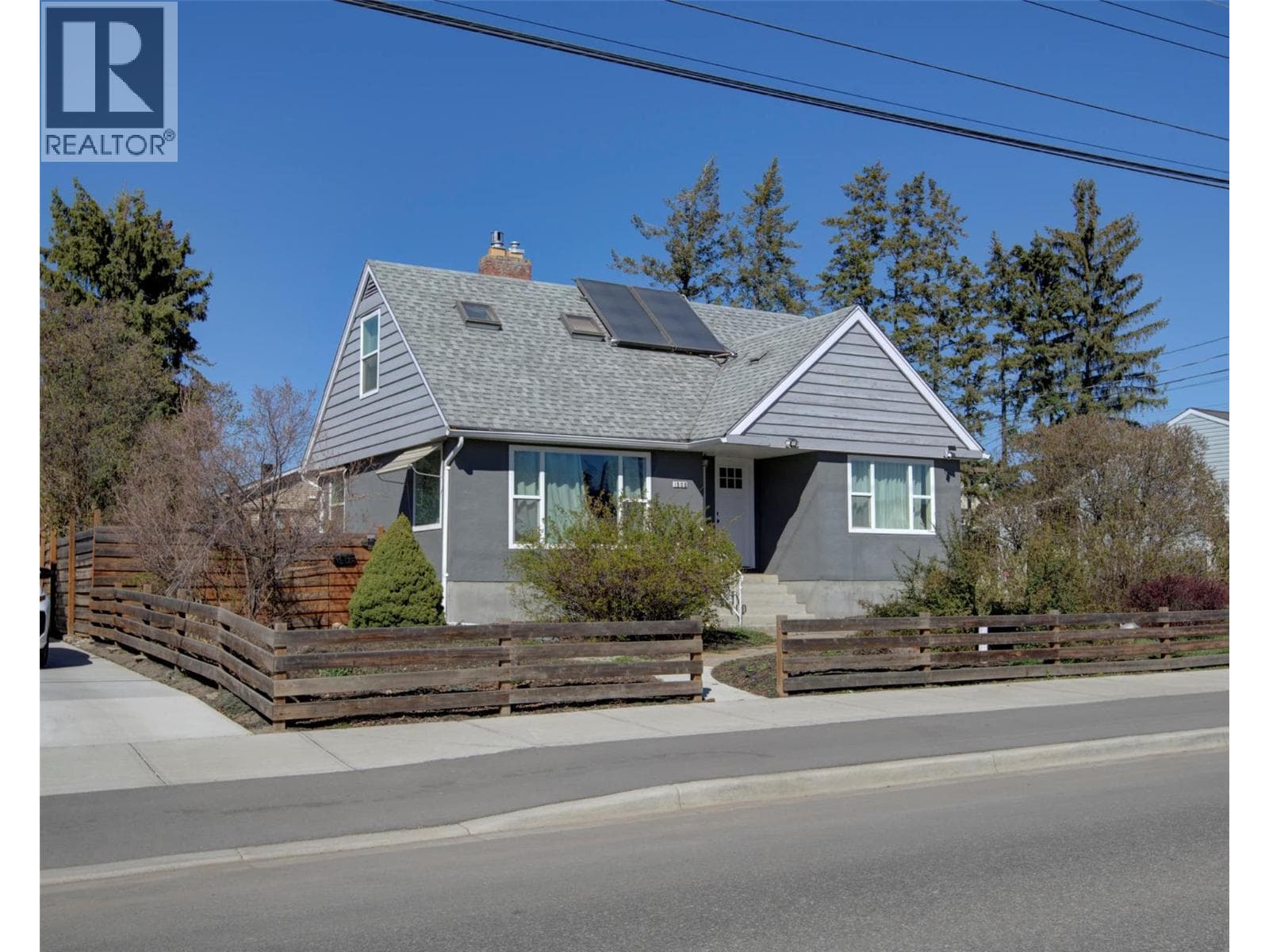 4 bed 3 bath single family at 1505 32 Avenue — $789,000